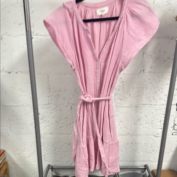 XIRENA - Size Medium - Pink Button-Down Dress with Belt - Short Ruffled Sleeve - Picture 1 of 4